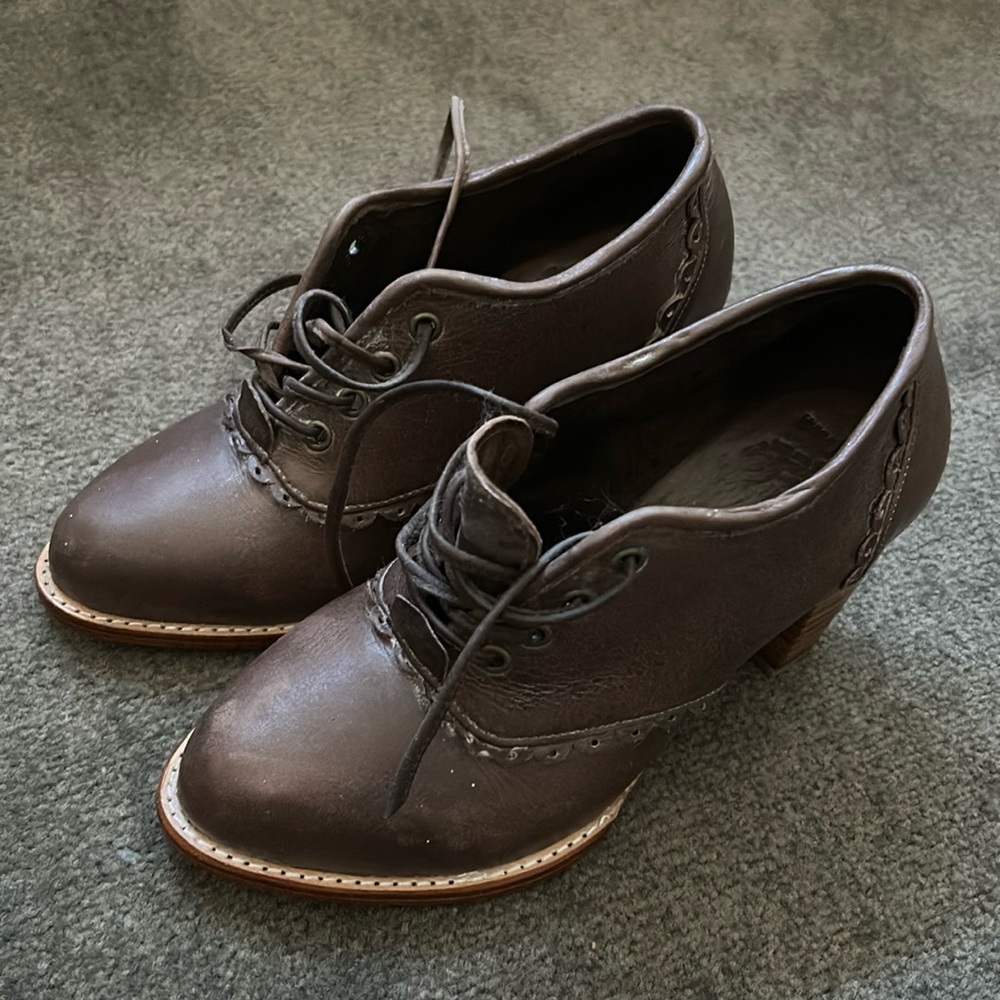 Brown Leather Lace Up Heeled Boots US7 (fits 7.5)